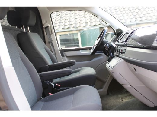 Volkswagen Transporter 2.0 TDI L2H1 Comfortline LANG XENON NAVI DSG 150PK 142000KM!!! ActivLease financial lease