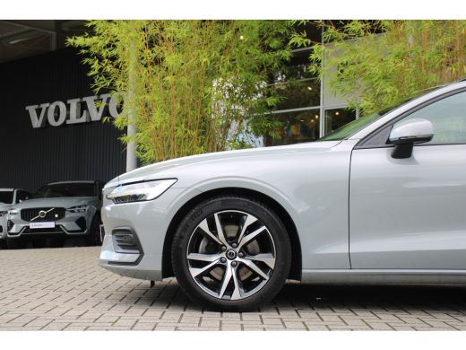 Volvo  V60 2.0 B3 Essential Edition | Trekhaak | Camera | Adaptive Cruise | Stuur/stoelverwarming | 18" Velgen ActivLease financial lease
