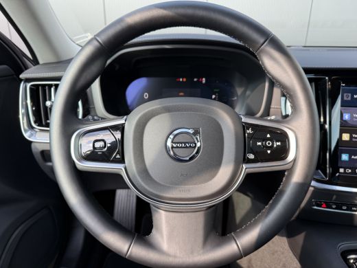 Volvo  V60 T6 Plug-in hybrid AWD Ultra Dark | Panoramadak | Head-up Display | Harman Kardon | Leder | Adapti... ActivLease financial lease