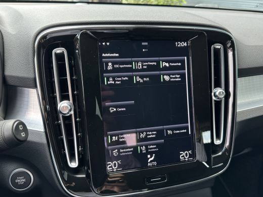 Volvo  XC40 2.0 B3 Momentum Business | Achteruitrijcamera | Apple Carplay/Android Auto|telefoonintegratie pre... ActivLease financial lease
