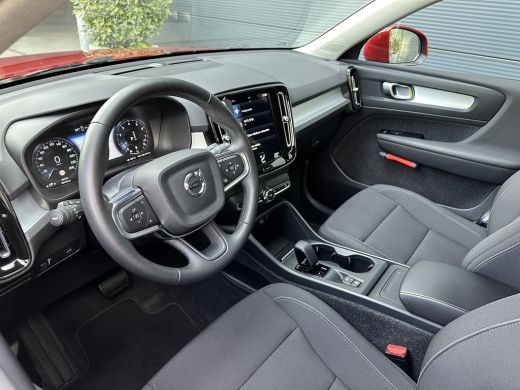 Volvo  XC40 2.0 B3 Momentum Business | Achteruitrijcamera | Apple Carplay/Android Auto|telefoonintegratie pre... ActivLease financial lease