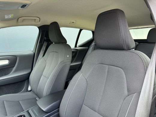 Volvo  XC40 2.0 B3 Momentum Business | Achteruitrijcamera | Apple Carplay/Android Auto|telefoonintegratie pre... ActivLease financial lease