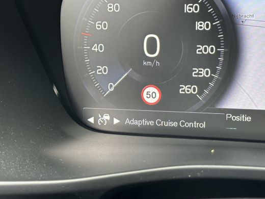 Volvo  XC40 2.0 B3 Momentum Business | Achteruitrijcamera | Apple Carplay/Android Auto|telefoonintegratie pre... ActivLease financial lease