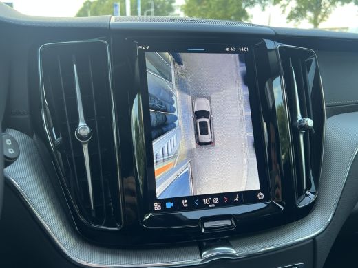 Volvo  XC60 T8 Plug-in hybrid AWD Ultra Dark | Trekhaak | Panoramadak | Luchtvering | 360 Camera | Leder | He... ActivLease financial lease