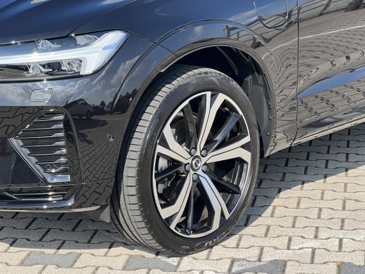 Volvo  XC60 T8 Plug-in hybrid AWD Ultra Dark | Trekhaak | Panoramadak | Luchtvering | 360 Camera | Leder | He... ActivLease financial lease