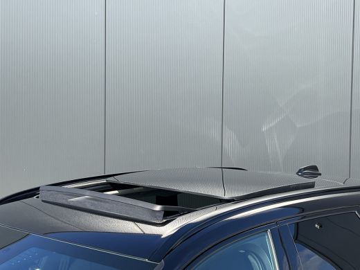 Volvo  XC60 T8 Plug-in hybrid AWD Ultra Dark | Trekhaak | Panoramadak | Luchtvering | 360 Camera | Leder | He... ActivLease financial lease