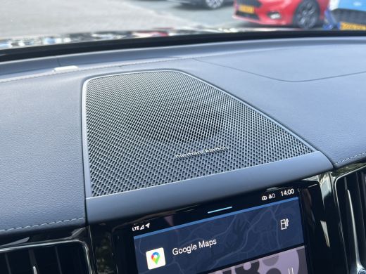 Volvo  XC60 T8 Plug-in hybrid AWD Ultra Dark | Trekhaak | Panoramadak | Luchtvering | 360 Camera | Leder | He... ActivLease financial lease