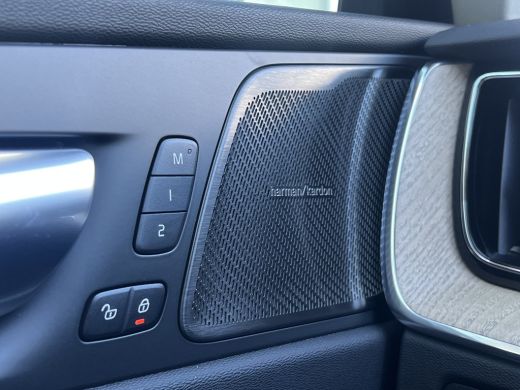 Volvo  XC60 T6 Plug-in hybrid AWD Plus Bright | Direct Leverbaar! | 360 Camera | Trekhaak | Privacy Glass | H... ActivLease financial lease