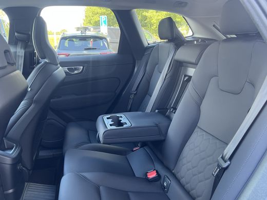 Volvo  XC60 T6 Plug-in hybrid AWD Plus Bright | Direct Leverbaar! | 360 Camera | Trekhaak | Privacy Glass | H... ActivLease financial lease