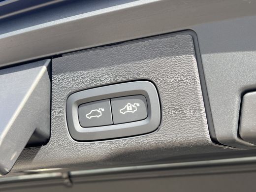 Volvo  XC60 T6 Plug-in hybrid AWD Plus Bright | Direct Leverbaar! | 360 Camera | Trekhaak | Privacy Glass | H... ActivLease financial lease