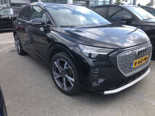 Audi Q4 e-tron 35 Launch edition Advanced Plus 55 kWh | Elektrisch glazen panorama-dak | Navigatiesysteem full m...