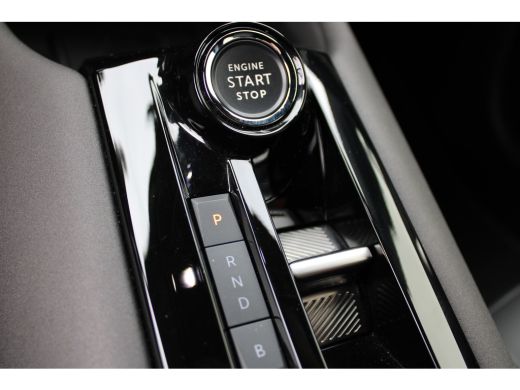 Alfa Romeo Junior Elettrica Speciale 54 kWh / Navigatie / Camera / Dodehoek / Stoelverwarmd / Keyless / Adapt. Crui... ActivLease financial lease