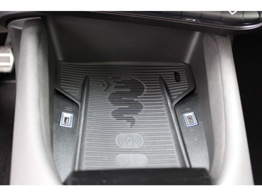 Alfa Romeo Junior Elettrica Speciale 54 kWh / Navigatie / Camera / Dodehoek / Stoelverwarmd / Keyless / Adapt. Crui... ActivLease financial lease