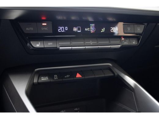 Audi A3 Sportback 40 TFSI e | Pano | Cam Leder | Carplay | Sfeerverlichting ActivLease financial lease