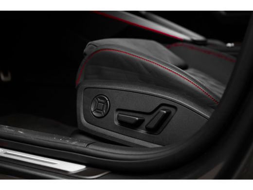 Audi A3 Sportback 45 TFSI e S edition Competition 272PK | SONOS Audio | Trekhaak | Dinamica-microvezel en... ActivLease financial lease