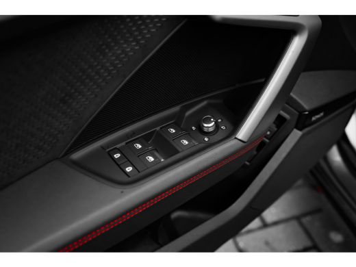 Audi A3 Sportback 45 TFSI e S edition Competition 272PK | SONOS Audio | Trekhaak | Dinamica-microvezel en... ActivLease financial lease