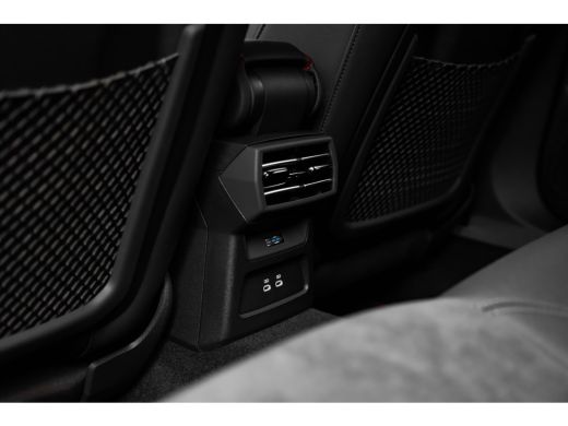 Audi A3 Sportback 45 TFSI e S edition Competition 272PK | SONOS Audio | Trekhaak | Dinamica-microvezel en... ActivLease financial lease