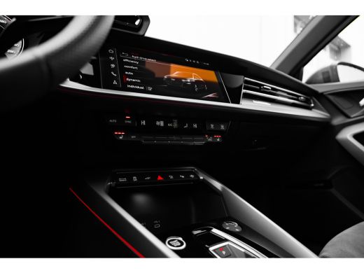Audi A3 Sportback 45 TFSI e S edition Competition 272PK | SONOS Audio | Trekhaak | Dinamica-microvezel en... ActivLease financial lease