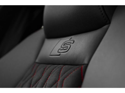 Audi A3 Sportback 45 TFSI e S edition Competition 272PK | SONOS Audio | Trekhaak | Dinamica-microvezel en... ActivLease financial lease