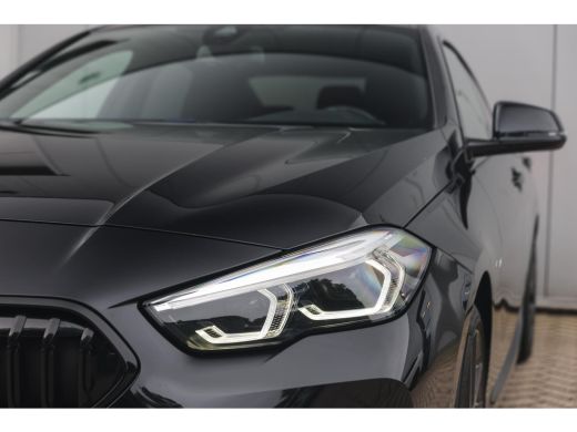 BMW 2 Serie 218i High Executive M Sport Automaat / Panoramadak / Sportstoelen / LED / Stoelverwarming / M Spo... ActivLease financial lease