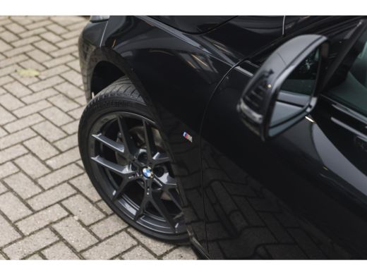 BMW 2 Serie 218i High Executive M Sport Automaat / Panoramadak / Sportstoelen / LED / Stoelverwarming / M Spo... ActivLease financial lease