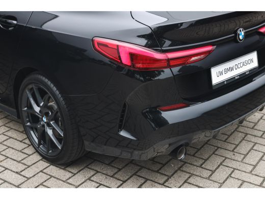 BMW 2 Serie 218i High Executive M Sport Automaat / Panoramadak / Sportstoelen / LED / Stoelverwarming / M Spo... ActivLease financial lease