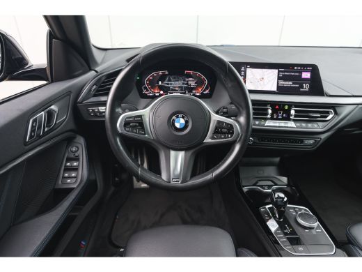 BMW 2 Serie 218i High Executive M Sport Automaat / Panoramadak / Sportstoelen / LED / Stoelverwarming / M Spo... ActivLease financial lease