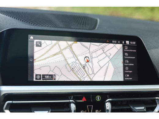 BMW 3 Serie 320i High Executive M Sport Automaat / Schuif-Kanteldak / Sportstoelen / Achteruitrijcamera / M A... ActivLease financial lease