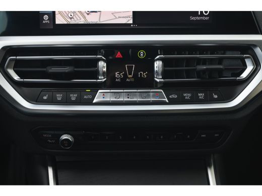 BMW 3 Serie Touring 330e High Executive M Sport Automaat / Sportstoelen / Laserlight / Comfort Access / LED /... ActivLease financial lease