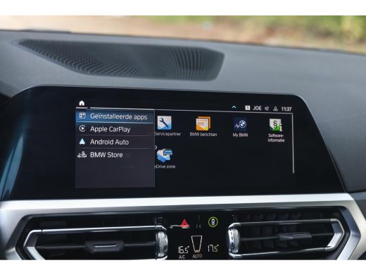 BMW 3 Serie Touring 330e High Executive M Sport Automaat / Sportstoelen / Laserlight / Comfort Access / LED /... ActivLease financial lease