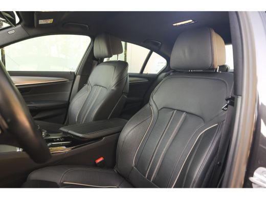 BMW 5 Serie 520i High Executive M Sport Automaat / Adaptieve LED / Achteruitrijcamera / Comfortstoelen / M Sp... ActivLease financial lease