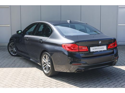 BMW 5 Serie 520i High Executive M Sport Automaat / Adaptieve LED / Achteruitrijcamera / Comfortstoelen / M Sp... ActivLease financial lease