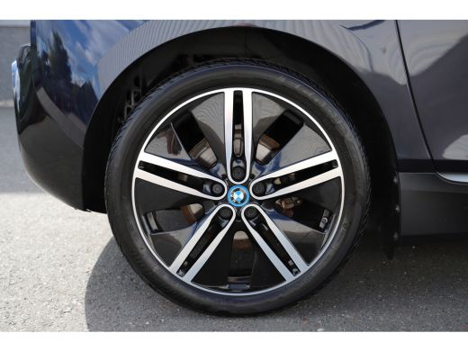 BMW i3 Executive 120Ah 42 kWh/H-Kardon/Leder/W-pomp/Camera/3-fase/20" ActivLease financial lease