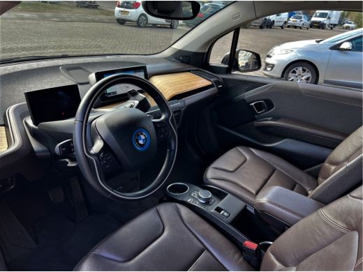 BMW i3 Executive 120Ah 42 kWh/H-Kardon/Leder/W-pomp/Camera/3-fase/20" ActivLease financial lease