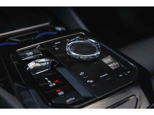 BMW i5 M60 xDrive M Sport / Panoramadak / Trekhaak / Stoelventilatie / Bowers & Wilkins / Adaptieve LED ... ActivLease financial lease