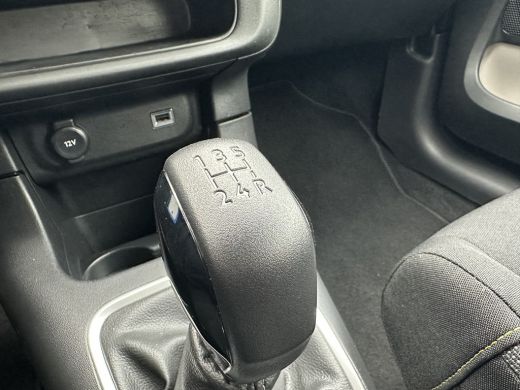 Citroën C3 1.2 PureTech C-Series | Achterbank in delen neerklapbaar | Airco (automatisch) | Apple Carplay/An... ActivLease financial lease