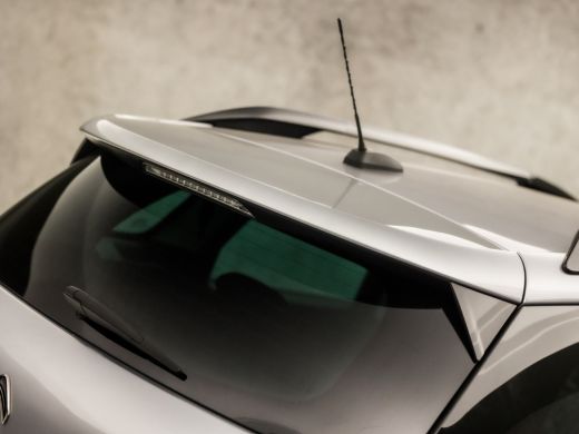 Citroën C3 Aircross 1.2 PureTech Shine Automaat (APPLE CARPLAY, GROOT NAVI, GETINT GLAS, SPORTSTOELEN, CRUISE, PARKEE... ActivLease financial lease