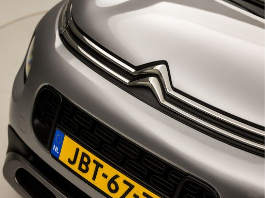 Citroën C3 Aircross 1.2 PureTech Shine Automaat (APPLE CARPLAY, GROOT NAVI, GETINT GLAS, SPORTSTOELEN, CRUISE, PARKEE... ActivLease financial lease