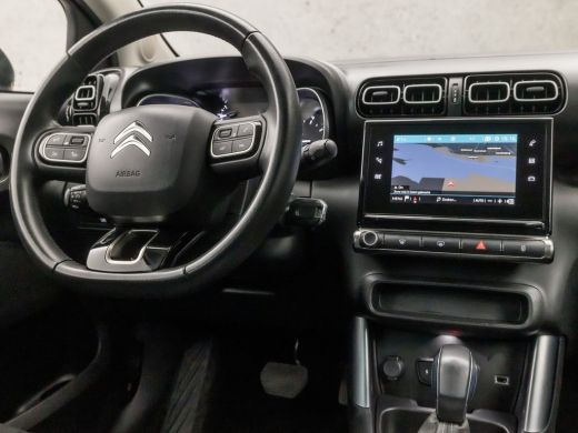 Citroën C3 Aircross 1.2 PureTech Shine Automaat (APPLE CARPLAY, GROOT NAVI, GETINT GLAS, SPORTSTOELEN, CRUISE, PARKEE... ActivLease financial lease