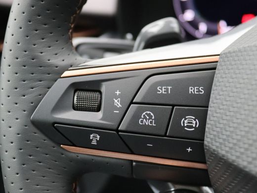 CUPRA Terramar 1.5 TSI e-Hybrid VZ Performance 272PK DSG matrix led, leder, trekhaak, sennheiser audio, 360gr. c... ActivLease financial lease