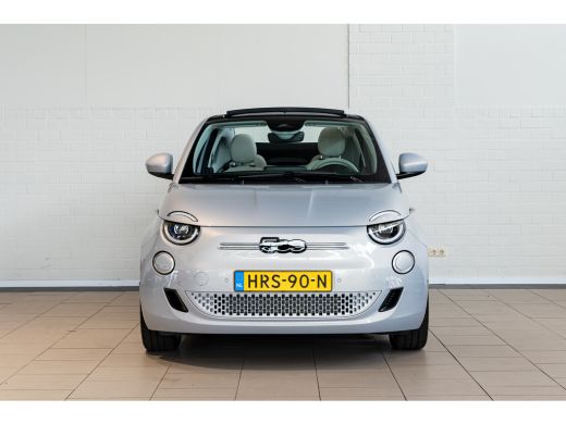Fiat 500C La Prima 42 kWh Cabrio | Adaptieve Cruise Controle | Camera | Parkeersensoren | Navigatie | Stoel... ActivLease financial lease
