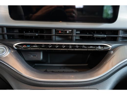 Fiat 500C La Prima 42 kWh Cabrio | Adaptieve Cruise Controle | Camera | Parkeersensoren | Navigatie | Stoel... ActivLease financial lease