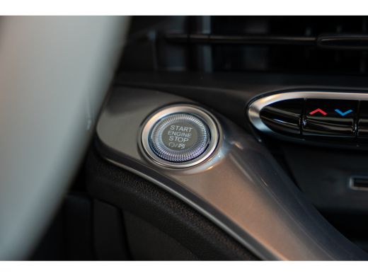 Fiat 500C La Prima 42 kWh Cabrio | Adaptieve Cruise Controle | Camera | Parkeersensoren | Navigatie | Stoel... ActivLease financial lease