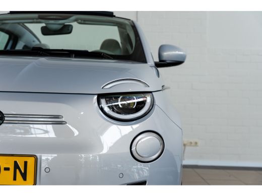 Fiat 500C La Prima 42 kWh Cabrio | Adaptieve Cruise Controle | Camera | Parkeersensoren | Navigatie | Stoel... ActivLease financial lease