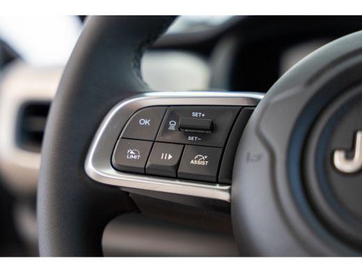 Jeep Avenger 1.2 e-Hybrid Summit | Achteruitrijcamera | Apple Carplay/Android Auto|telefoonintegratie premium ... ActivLease financial lease