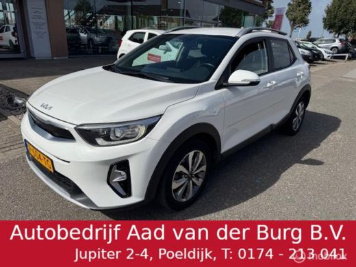 Kia Stonic 1.0 T-GDI DynamicPlusLine 16 inch velgen & banden , Navigatie , Bluetooth Priveglas , Electr. ink...