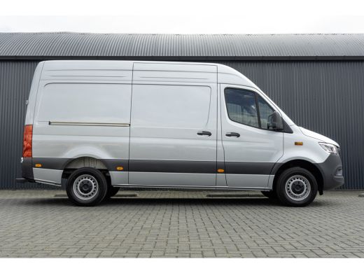 Mercedes-Benz Sprinter 317 CDI L2H2 | Automaat met Flippers | Mbux | Camera | CarPlay | Navi | Climate | Cruise | PDC | ... ActivLease financial lease