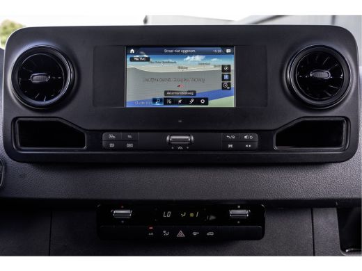 Mercedes-Benz Sprinter 317 CDI L2H2 | Mbux | Camera | CarPlay | Navigatie | Cruise | Climate | PDC | Euro 6 ActivLease financial lease