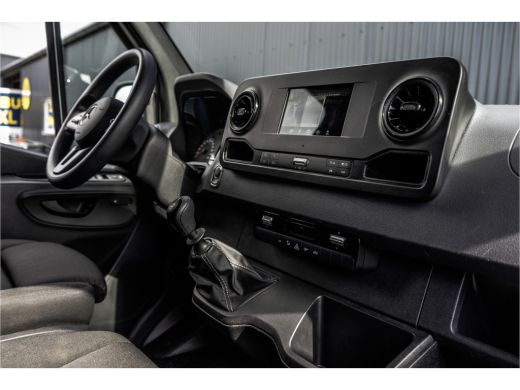 Mercedes-Benz Sprinter 317 CDI L2H2 | Mbux | Camera | CarPlay | Navigatie | Cruise | Climate | PDC | Euro 6 ActivLease financial lease