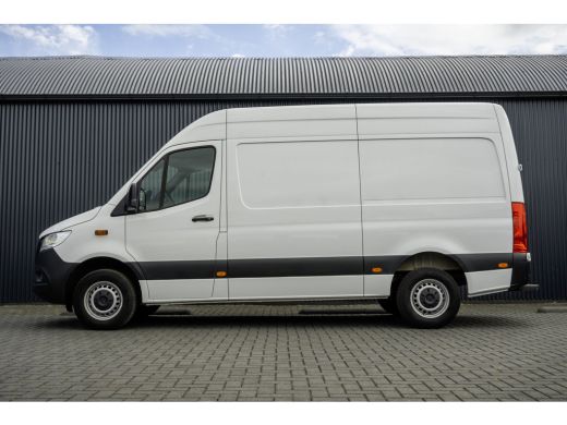 Mercedes-Benz Sprinter 317 CDI L2H2 | Mbux | Camera | CarPlay | Navigatie | Cruise | Climate | PDC | Euro 6 ActivLease financial lease